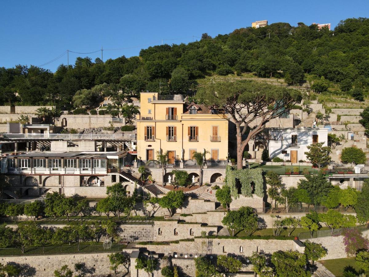 Villa Di Natale Pagani Exteriér fotografie